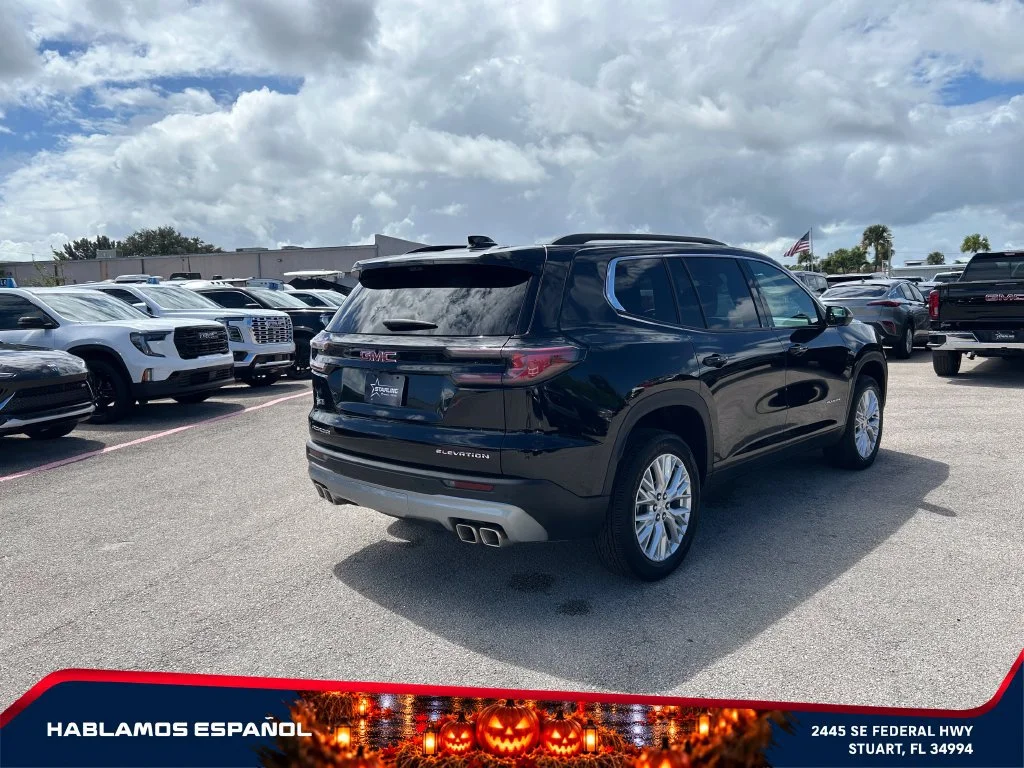 Used 2026 Ebony Twilight Metallic GMC Elevation image 7