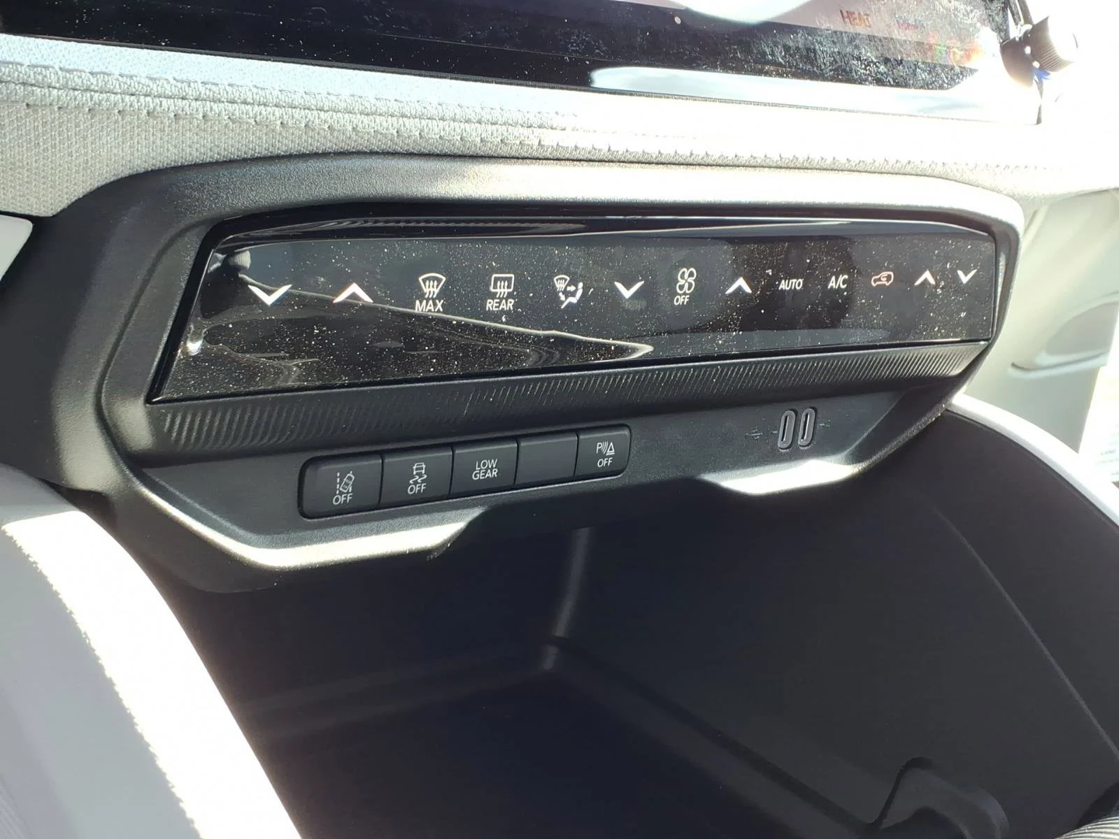 New 2026 Sting-Gray Clearcoat Jeep Laredo image 9