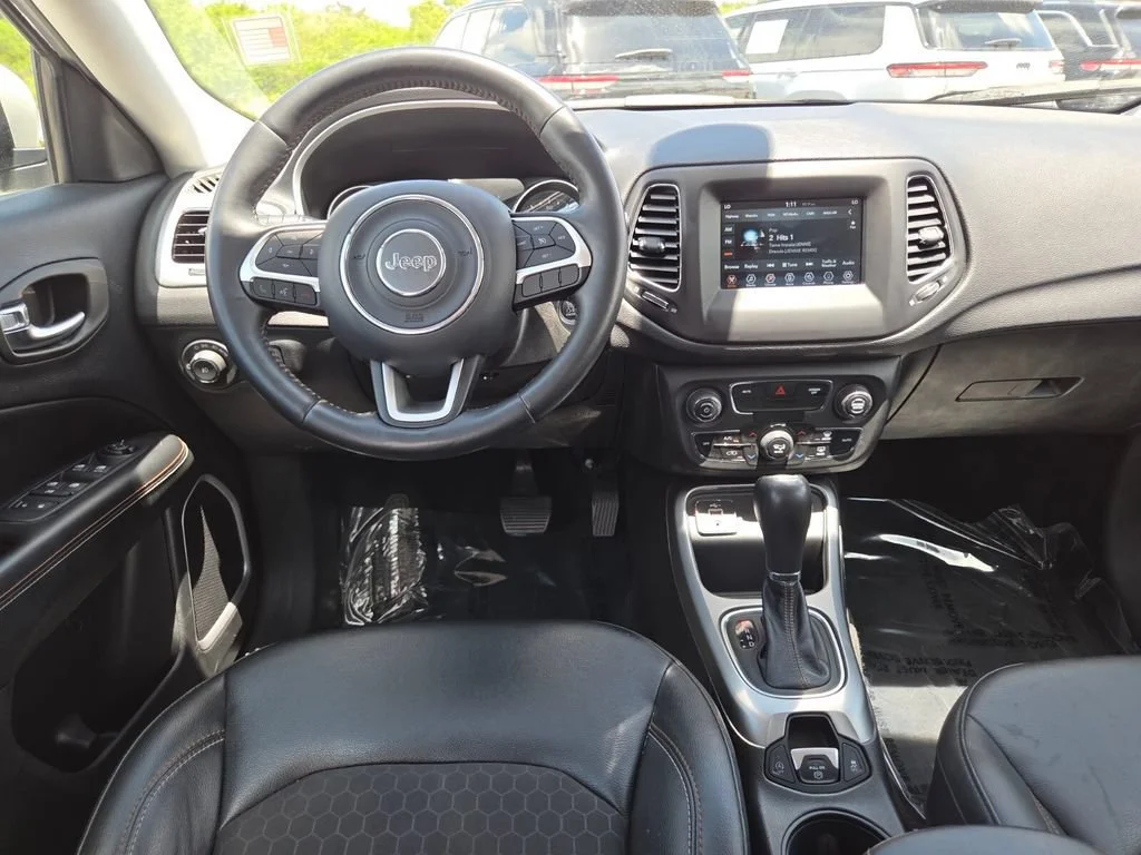 Used 2019 White Clearcoat Jeep Latitude image 26