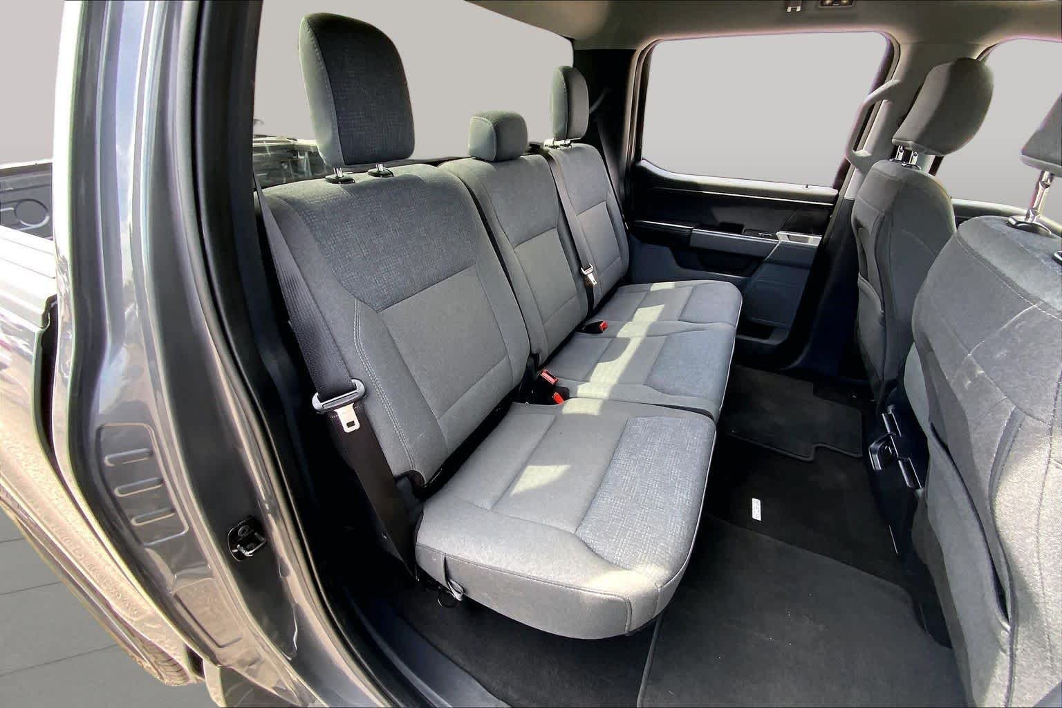 Used 2025 Carbonized Gray Metallic Ford XLT image 19