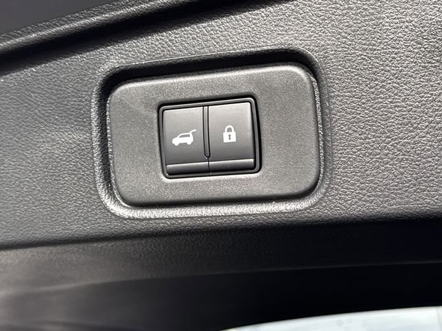 New 2026 Boulder Gray Pearl / Super Black Two-tone Nissan Rock Creek image 21