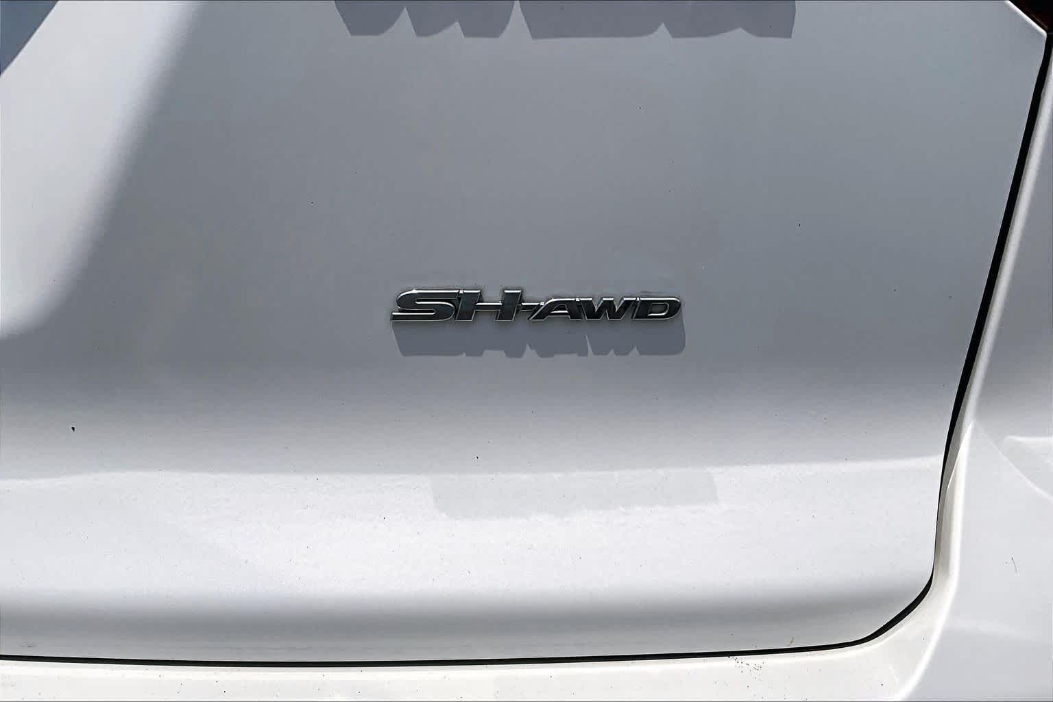 Used 2012 Aspen White Pearl II Acura Tech/Entertainment Pkg image 9
