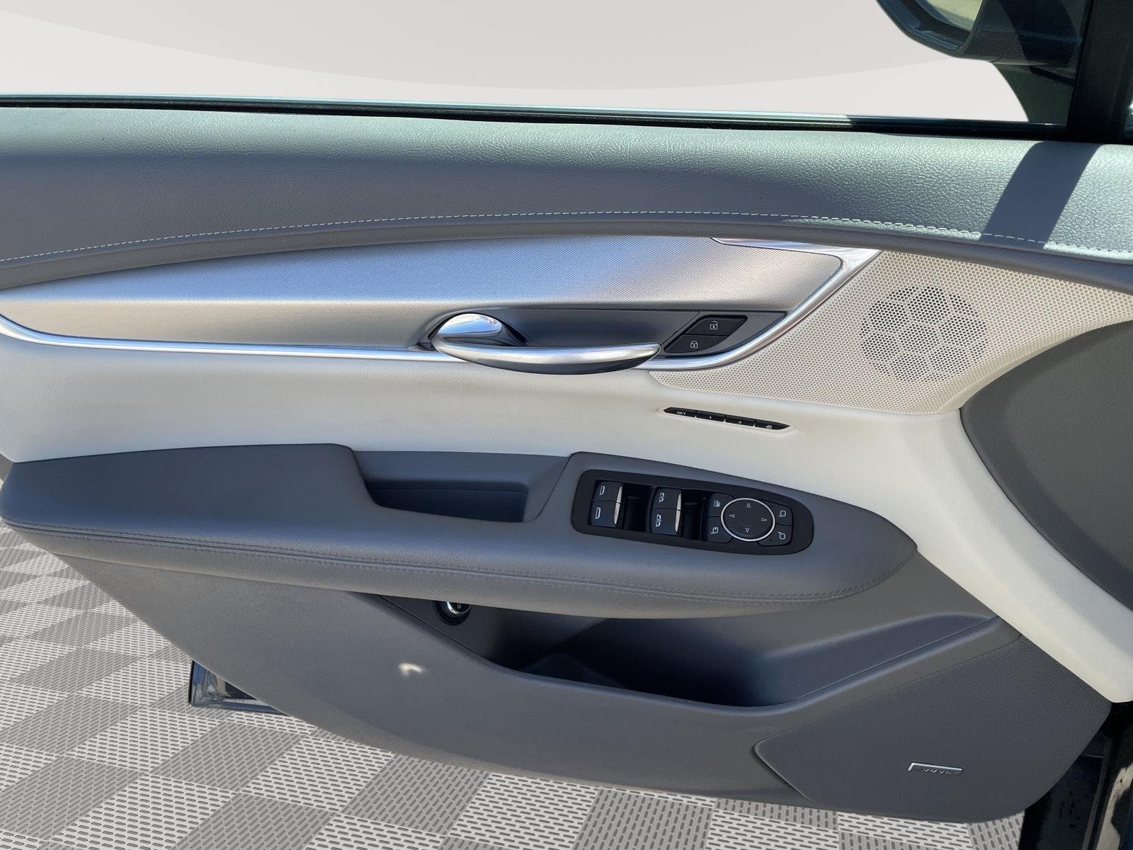 Used 2019 Shadow Metallic Cadillac Luxury FWD image 8
