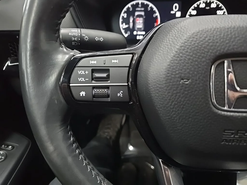 Used 2023 White Honda EX-L image 20