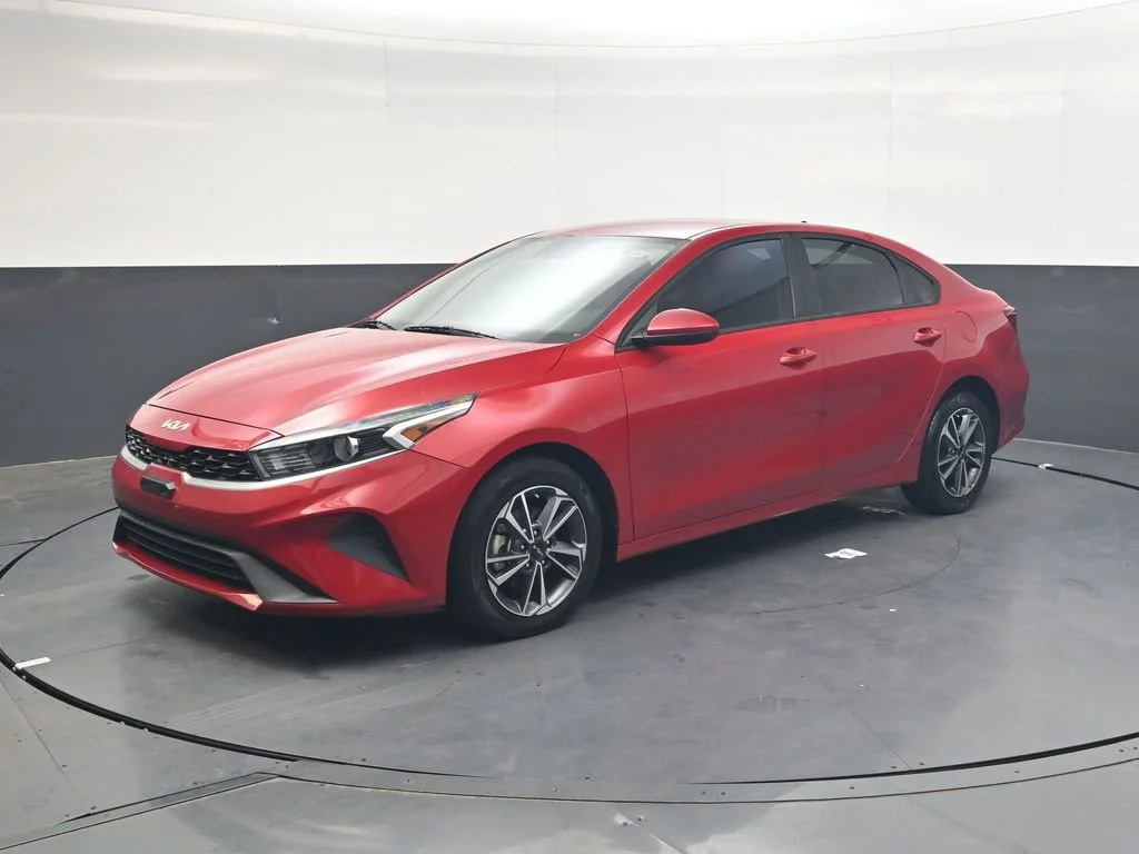 Used 2023 Red Kia LXS image 8