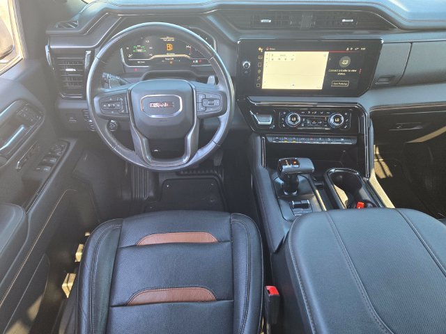 Used 2023 White GMC AT4 image 13