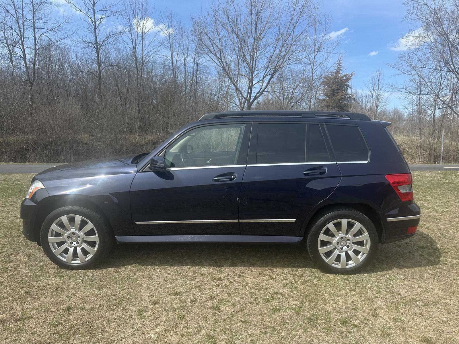 Used 2010 Mercedes-Benz GLK-Class GLK350 with VIN WDCGG8HB0AF404052 for sale in Waconia, Minnesota