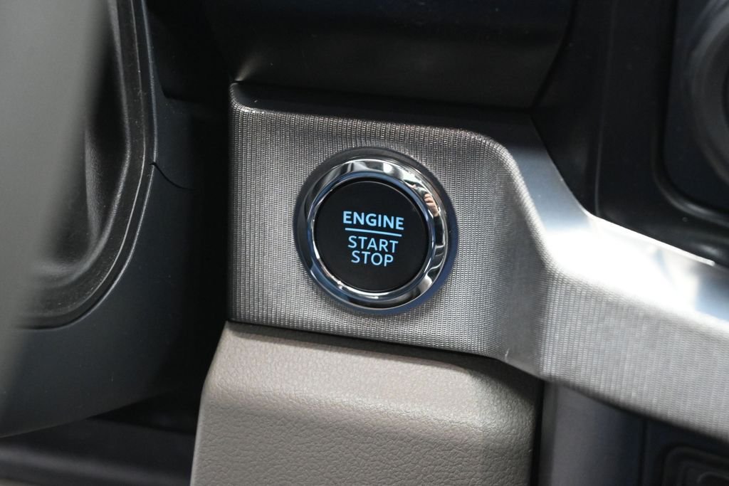 New 2026 Star White Metallic Tri-Coat Ford Platinum image 13