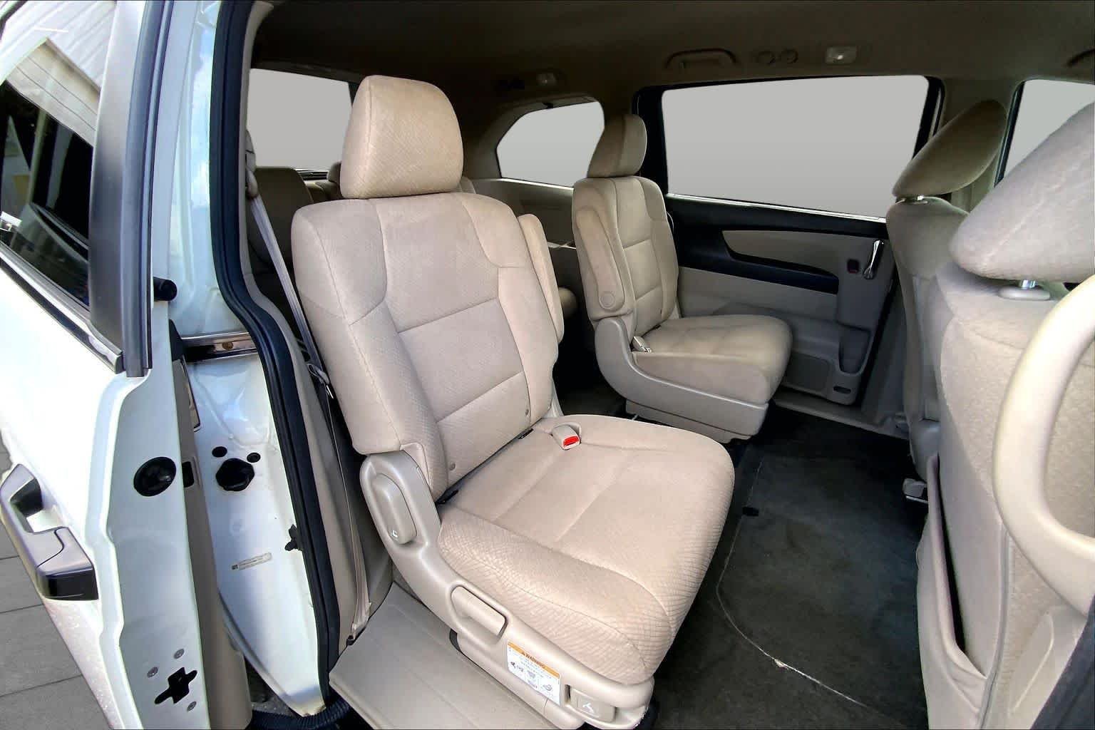 Used 2017 White Diamond Pearl Honda LX image 18