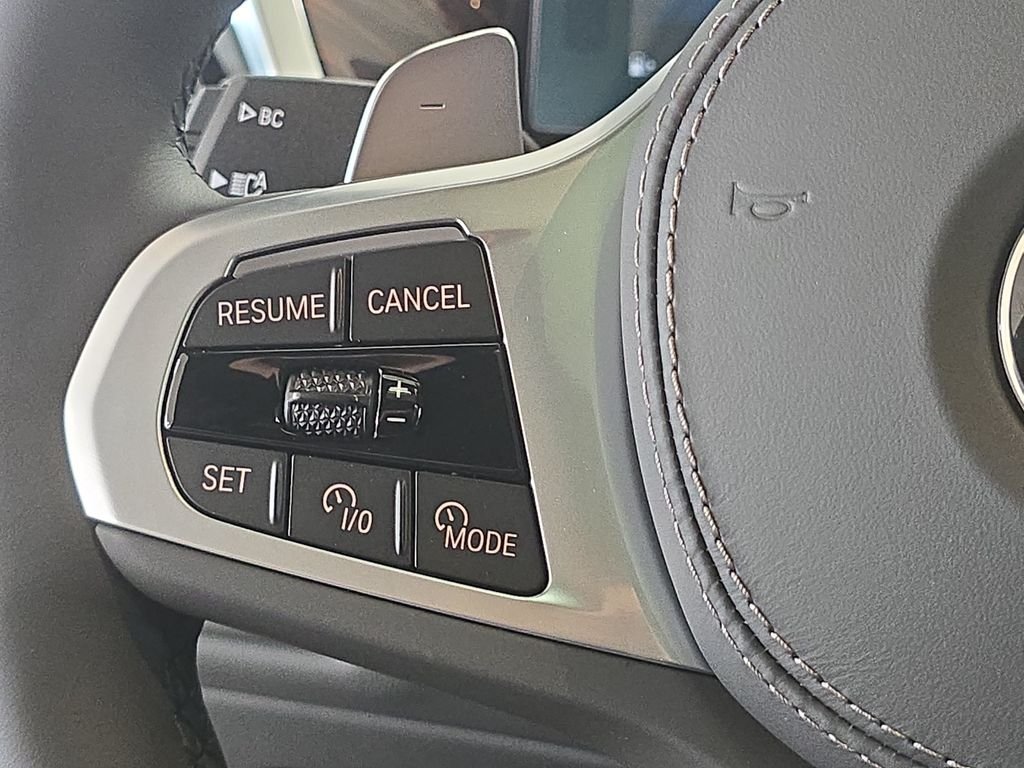 New 2026 Mineral White Metallic BMW sDrive40i image 9