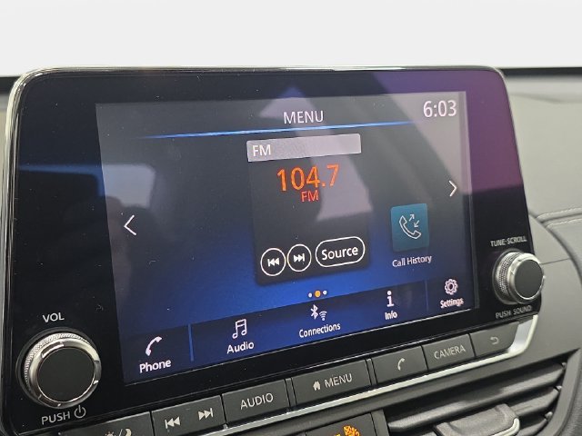 Used 2019 Blue Nissan 2.5 SV image 22