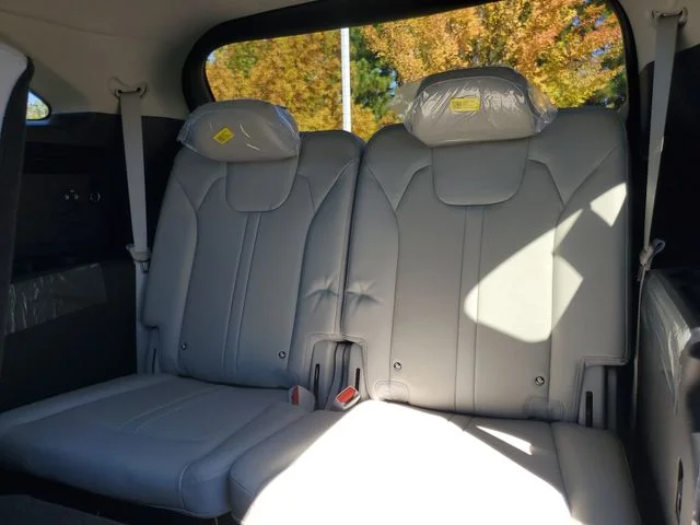 2026 Kia Sorento S - Photo 10