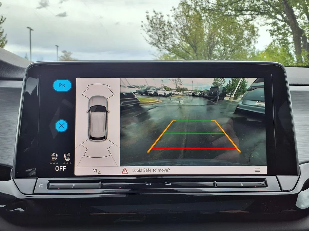New 2026 Pure Gray Volkswagen SE w/Technology image 15