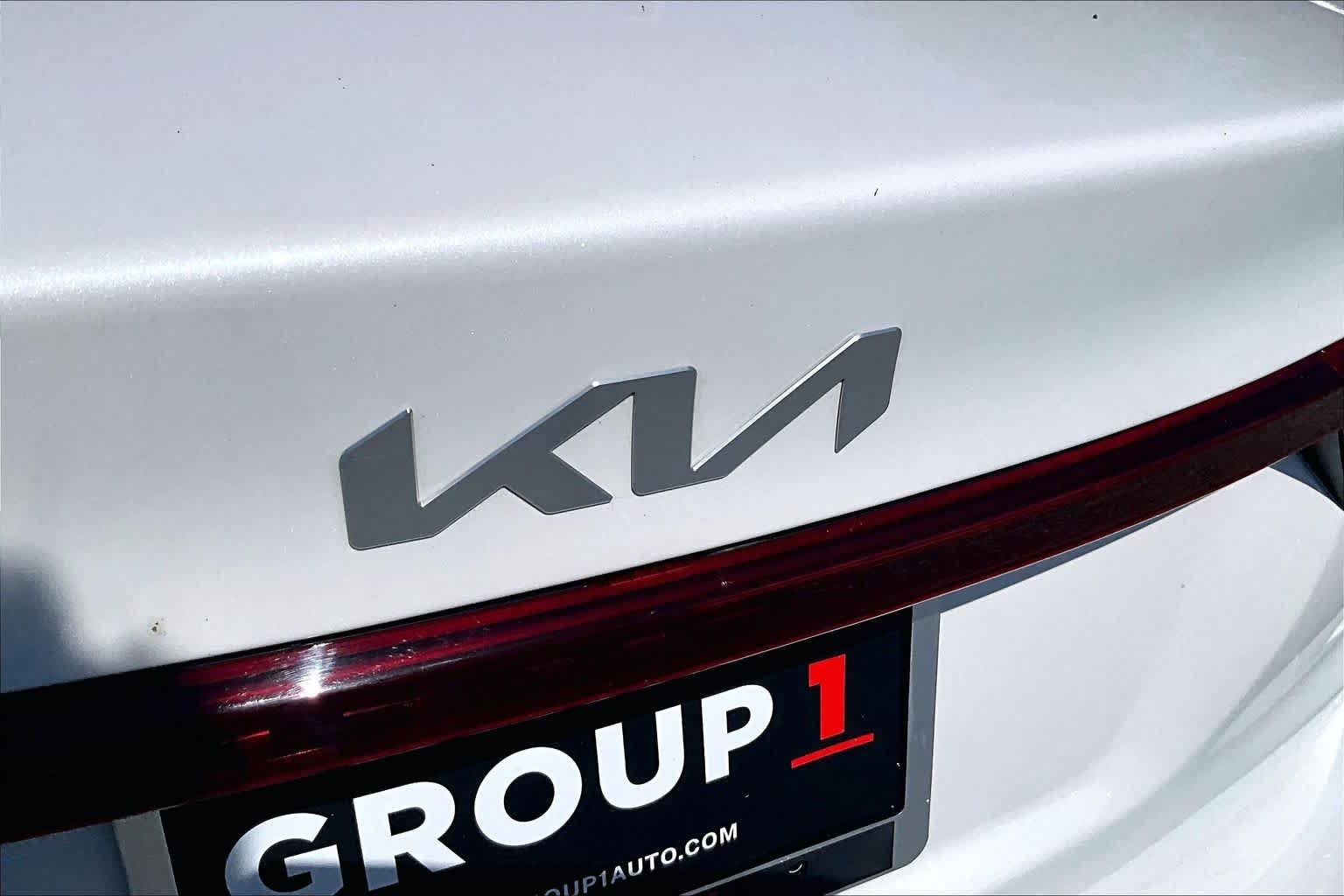 Used 2023 Snow White Pearl Kia LXS image 30