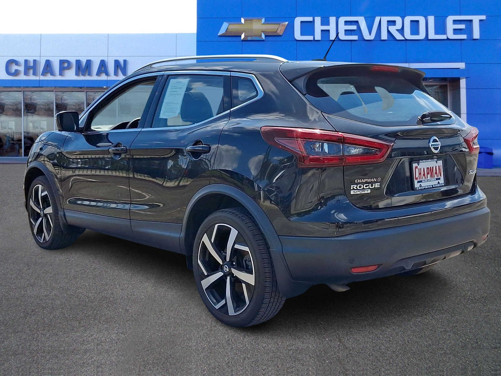 Used 2022 Black Nissan SL AWD Xtronic CVT image 4