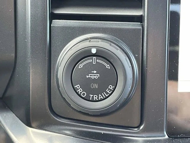 New 2026 Star White Metallic Tri-Coat Ford F-250® King Ranch® image 34
