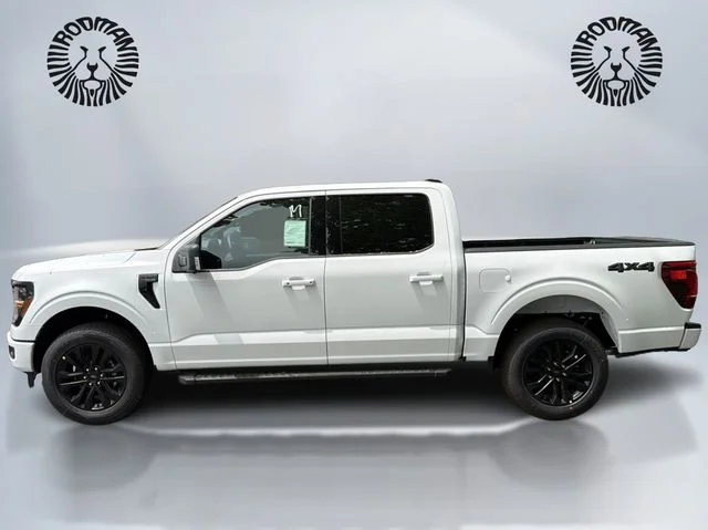 New 2026 Oxford White Ford XLT image 8