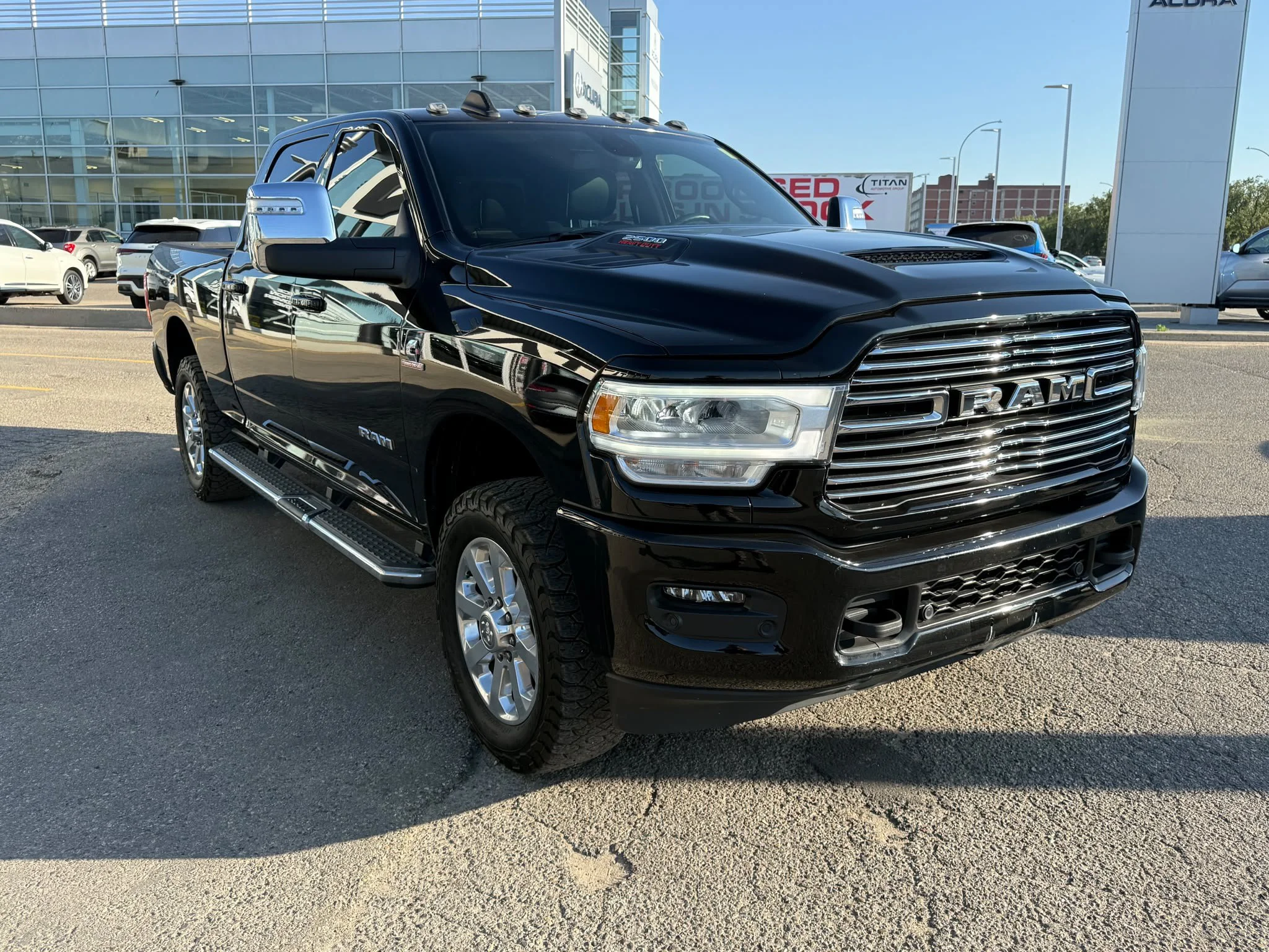 Certified Used 2023 Diamond Black Crystal Pearlcoat Ram Laramie 4x4*6.7L Cummins Diesel | Cooled Leather | Sunroof | Htd Wheel | Tow Pkg | 6ft Box | Navi image 5