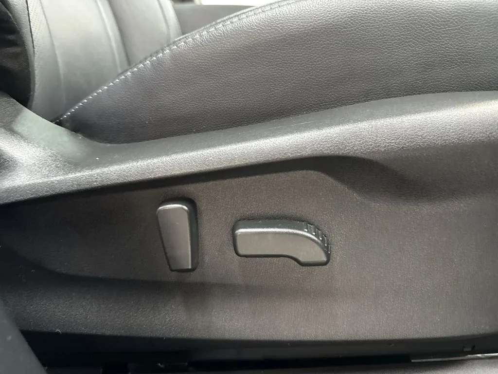 Used 2021 Gray Metallic Subaru Limited image 19