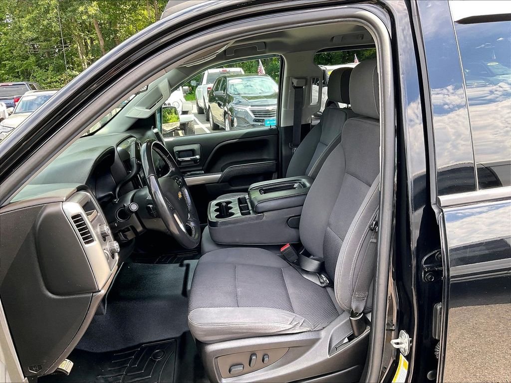 Used 2018 Black Chevrolet LT image 10