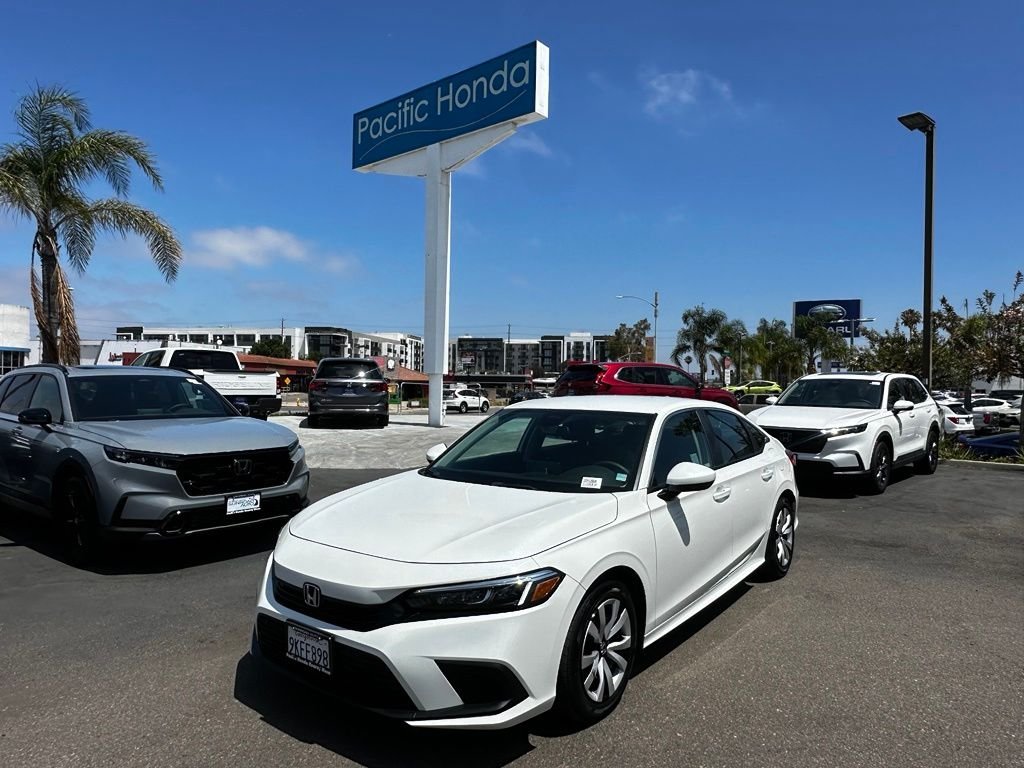 Used 2024  Honda LX image 2