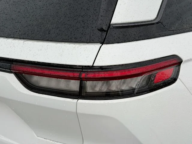 New 2026 Bright White Clearcoat Jeep Altitude image 6