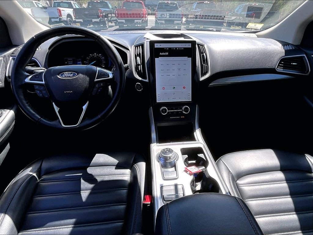 Used 2023 White Ford SEL image 21