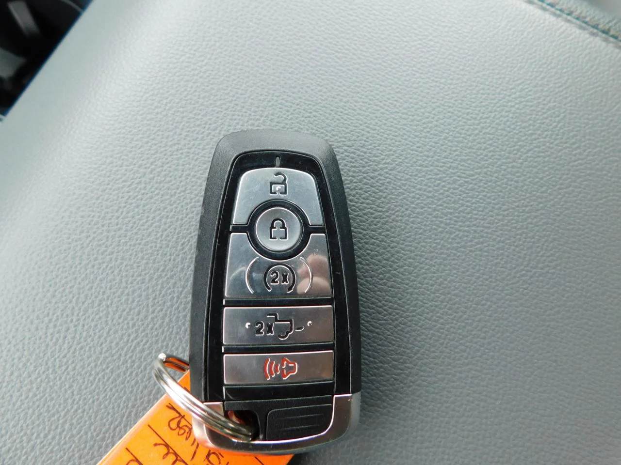 Used 2023 Iconic Silver Metallic Ford LARIAT 4WD SUPERCREW 6.5 ft image 39