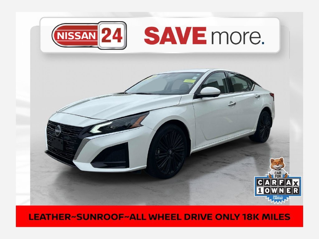 Used 2024 White Nissan 2.5 SL image 1