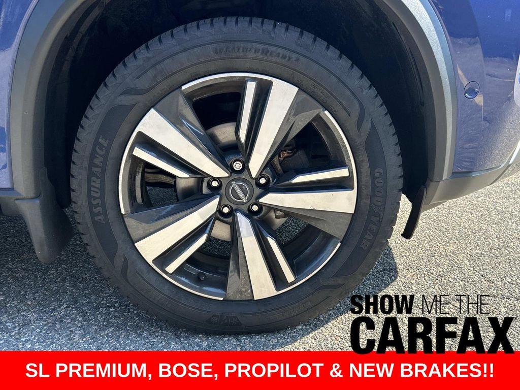 Used 2023 Blue Nissan SL image 9