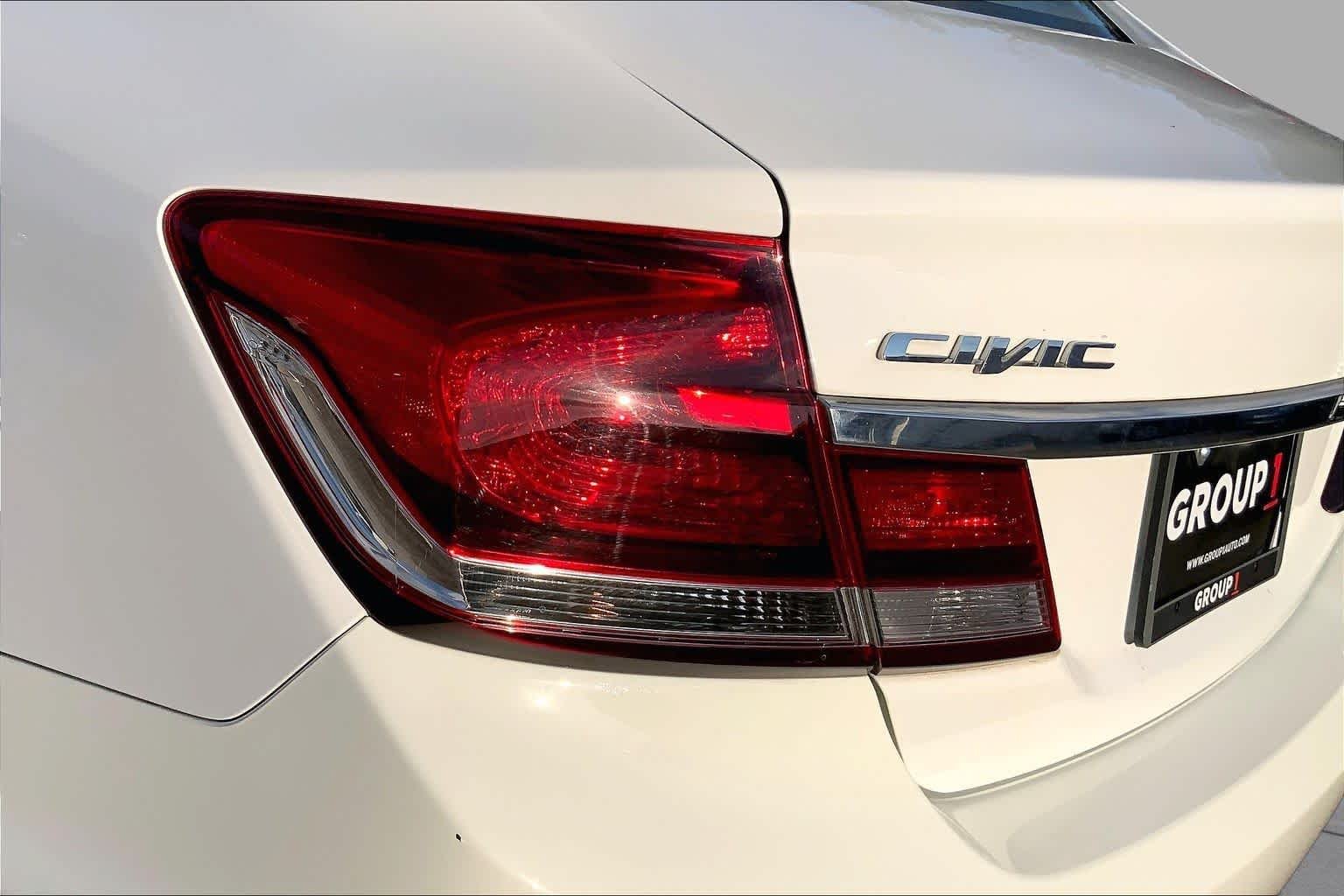 Used 2015 Taffeta White Honda EX image 28