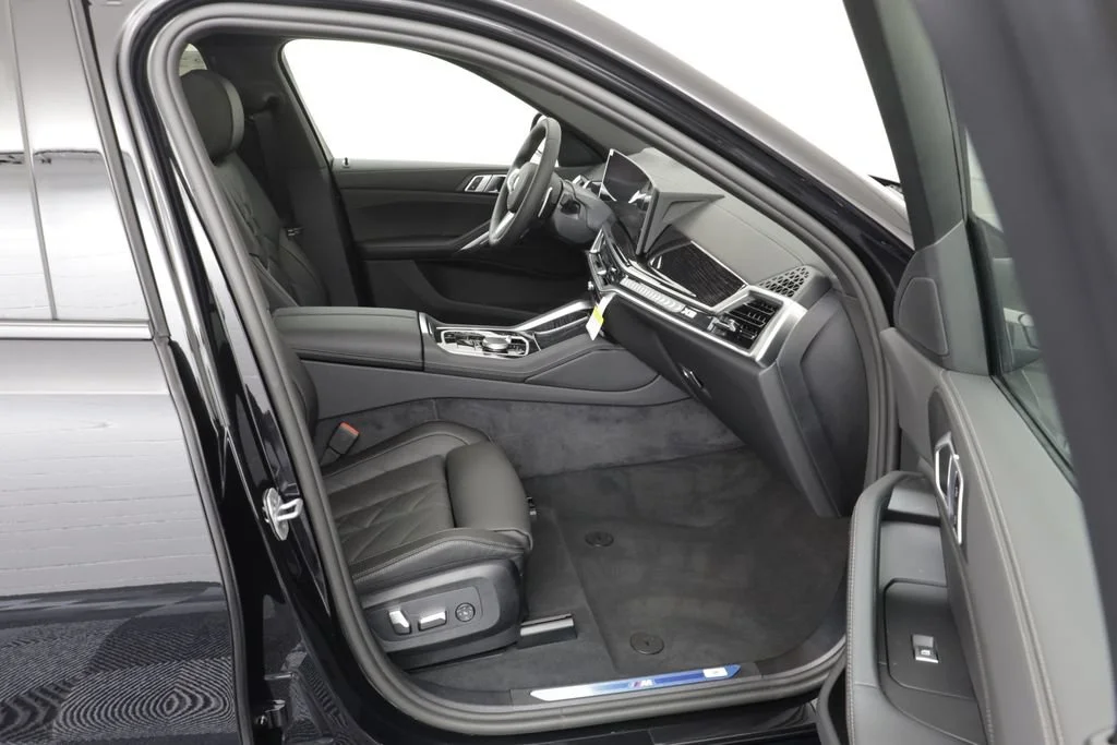 New 2027 BLACK SAPPHIRE BMW xDrive40i image 20