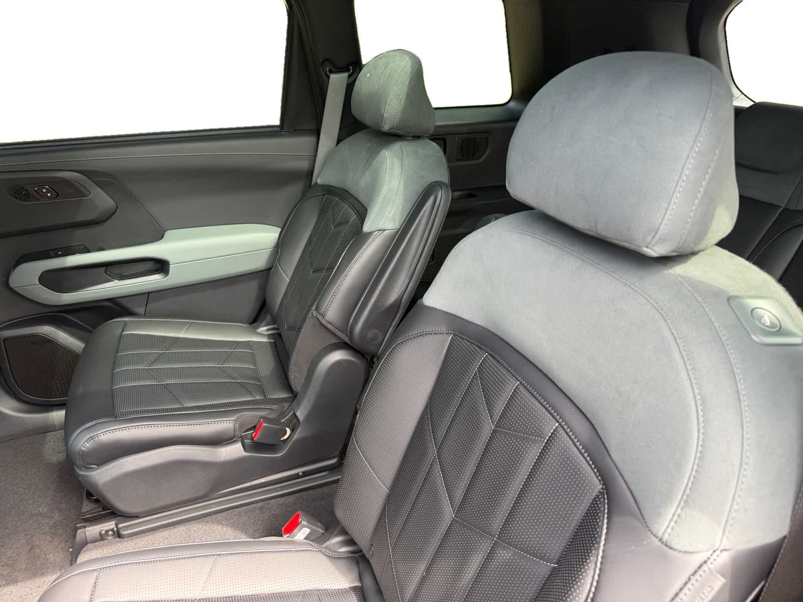 New 2027 Ebony Black Kia X-Line SX-Prestige image 22