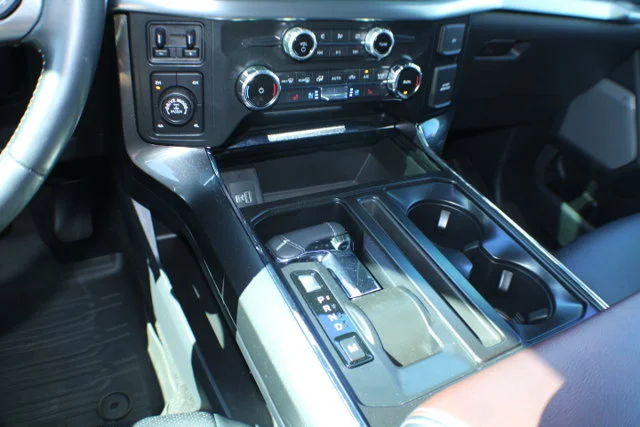 Used 2022  Ford LARIAT image 12