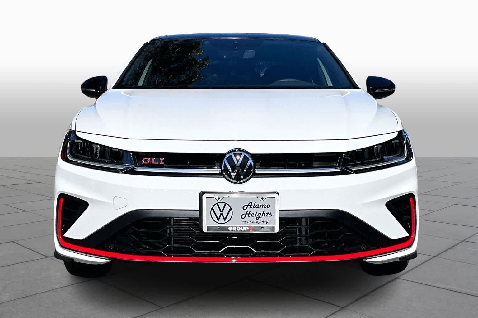 New 2026 Pure White w/Deep Black Roof Volkswagen Autobahn image 3
