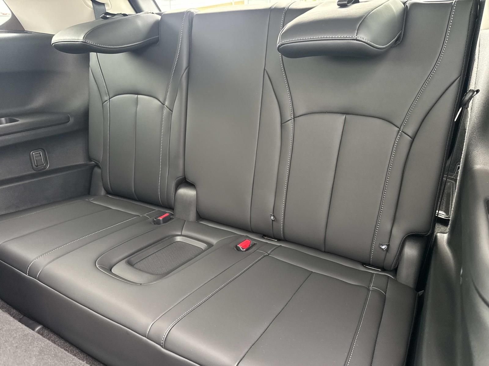 New 2027 MINERAL BLACK INFINITI Luxe AWD image 8