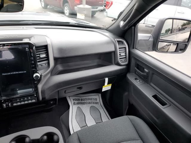 New 2026 Granite Crystal Metallic Clear-Coat Exterior Paint RAM Tradesman image 15