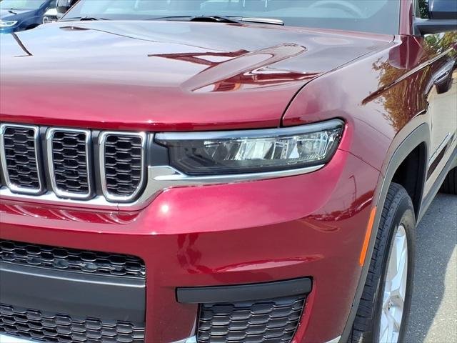 New 2026 Velvet Red Pearl-Coat Exterior Paint Jeep Laredo X image 15