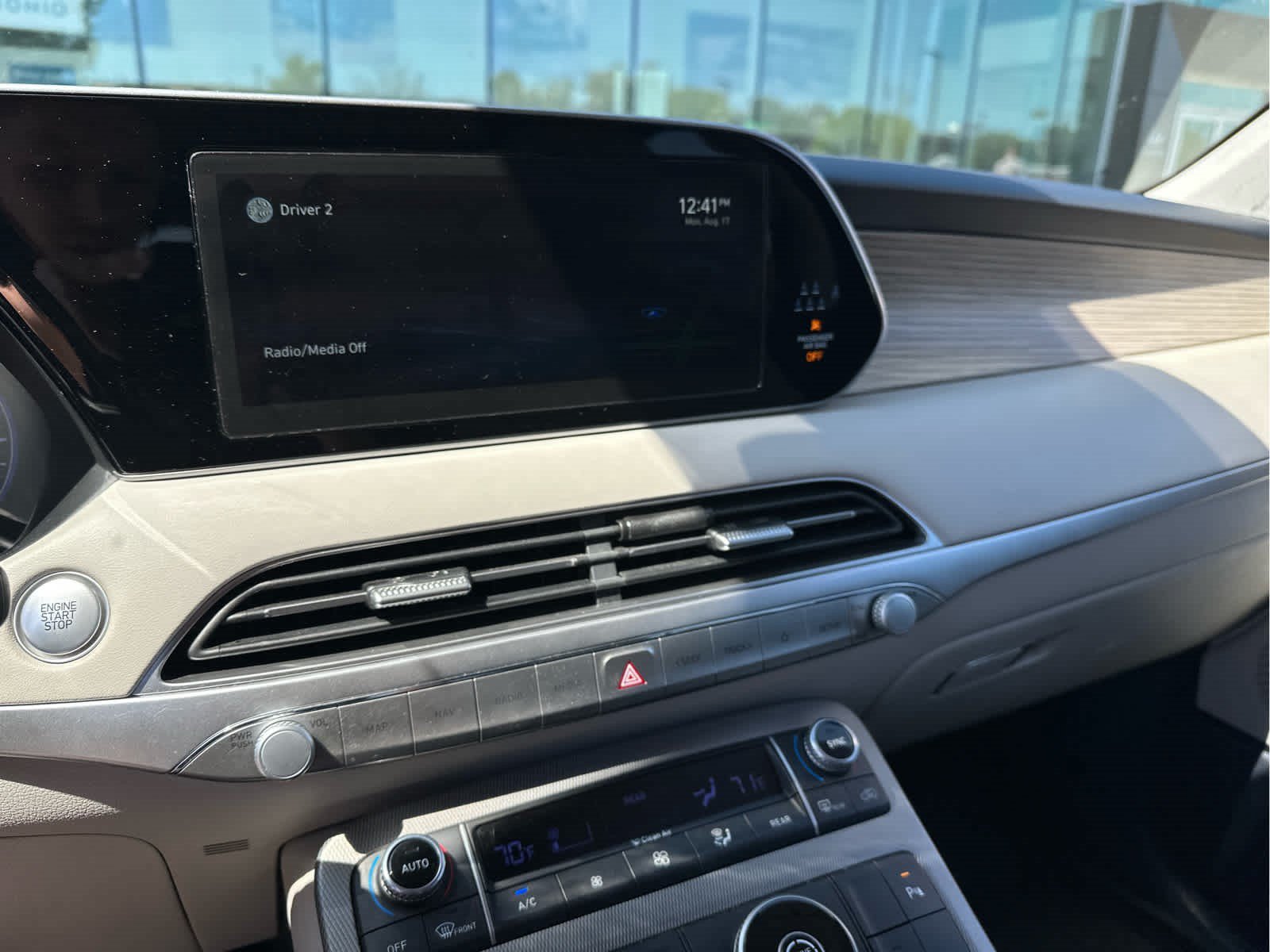 Certified Used 2022 Moonlight Cloud Hyundai SEL image 7