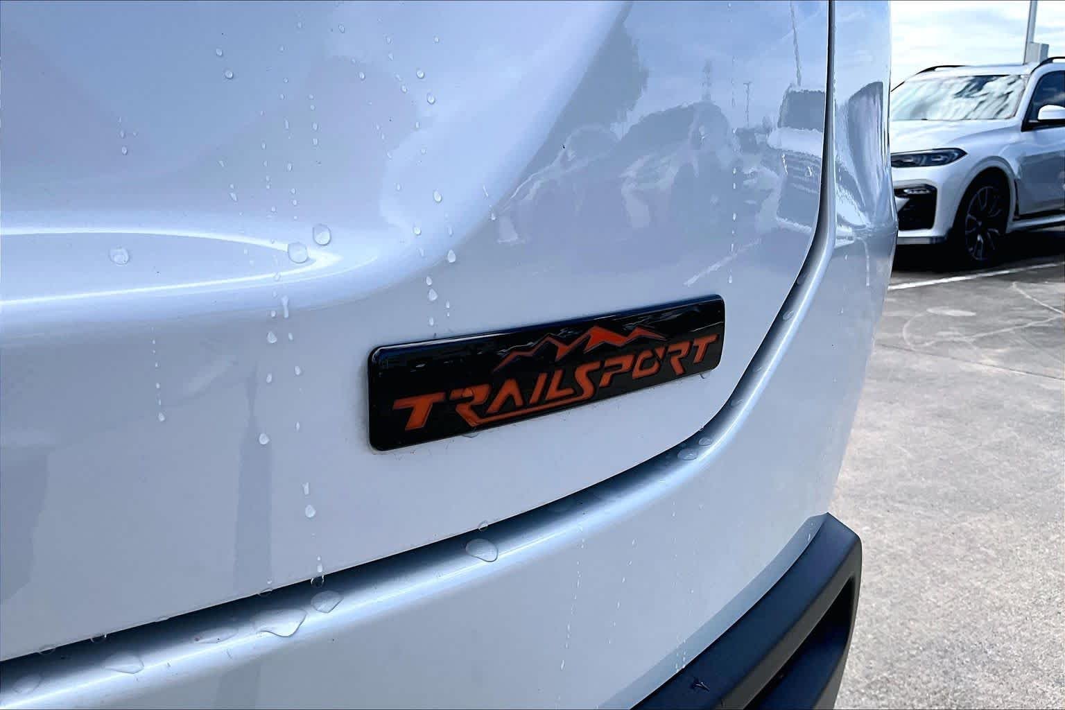 Used 2025 Platinum White Pearl Honda TrailSport image 9