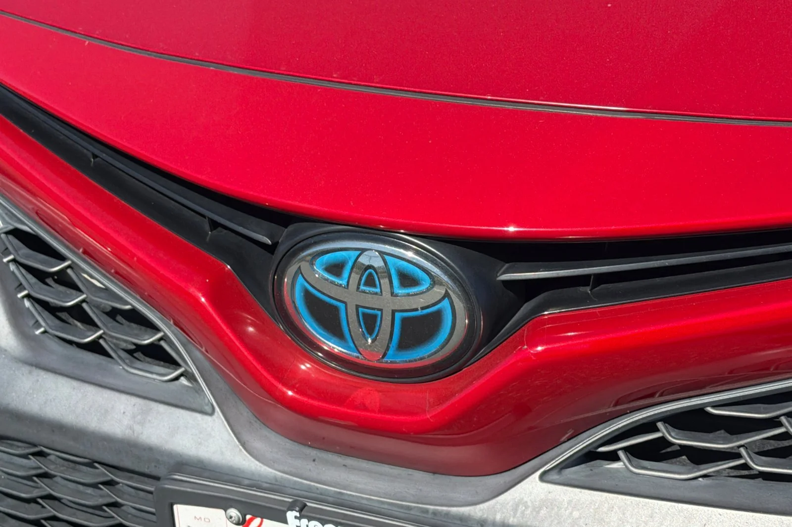 Used 2022 Red Toyota SE image 39