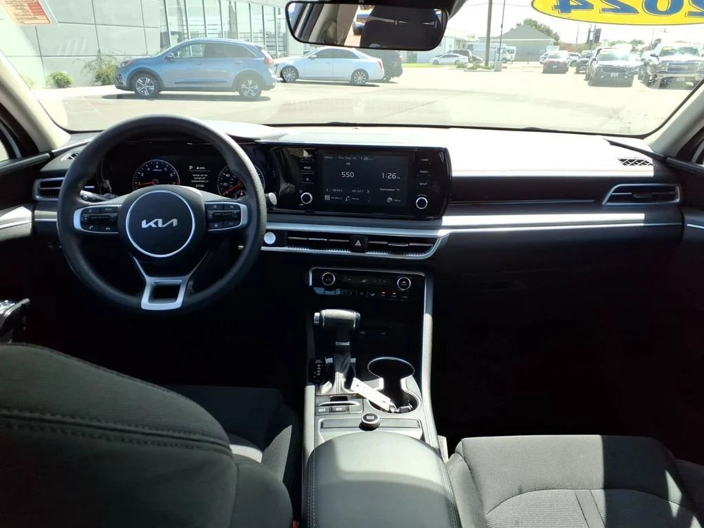 Used 2024 White Kia LXS image 13