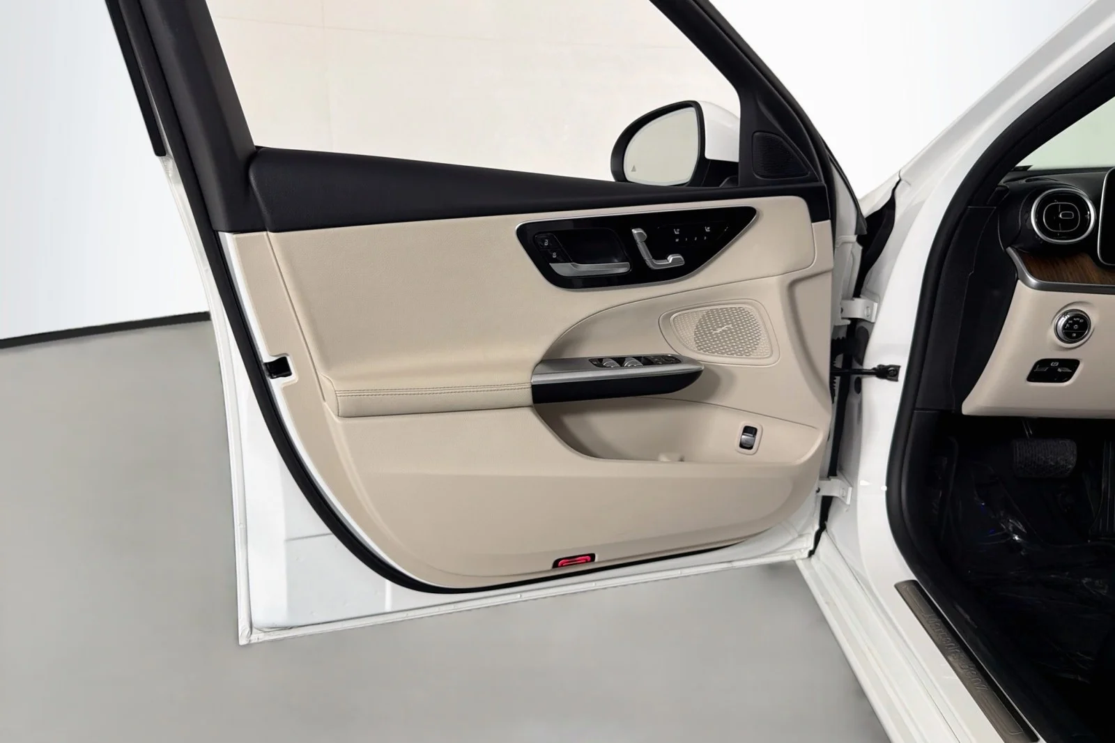 Certified Used 2024 Polar White Mercedes-Benz C 300 image 21
