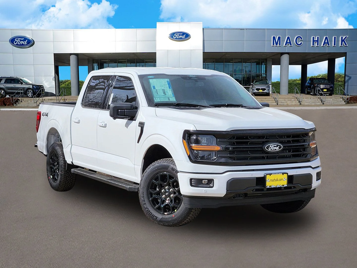 New 2026 Oxford White Ford XLT image 1