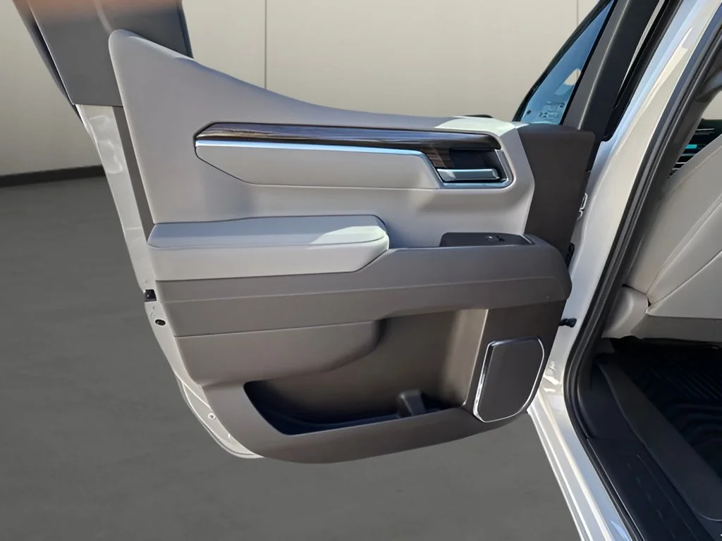 New 2026 White Sands Chevrolet RST image 21