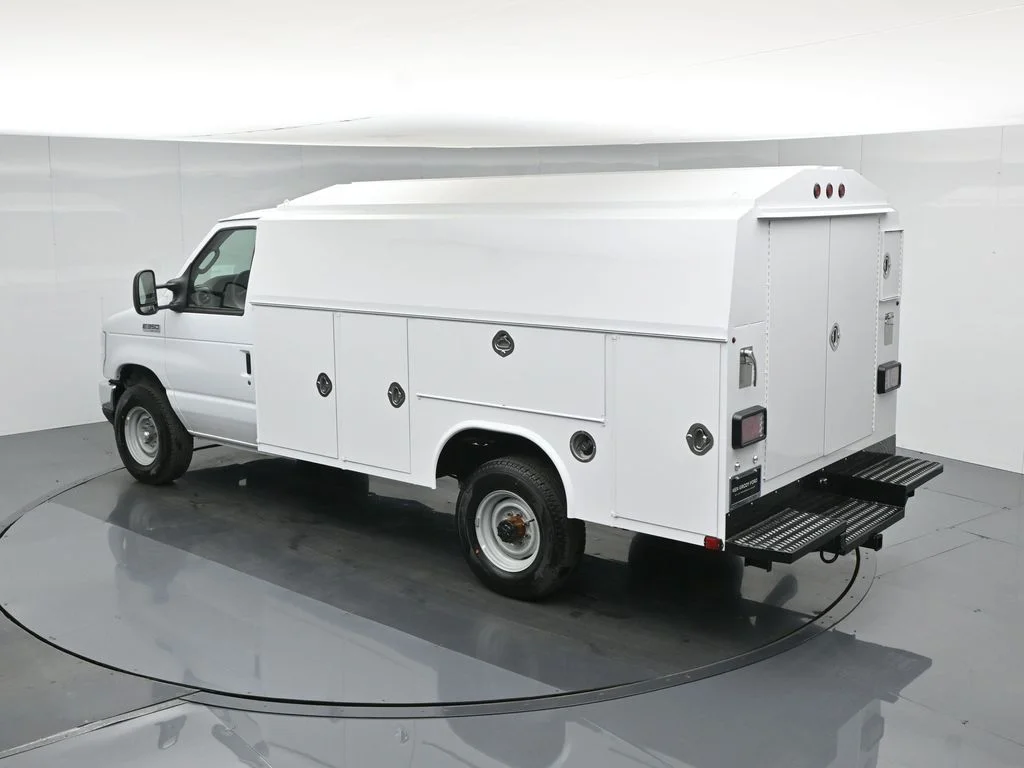 New 2026 White Ford Base image 42