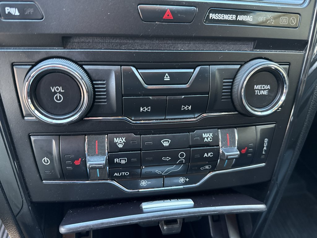 Used 2018 Magnetic Metallic Ford XLT image 13