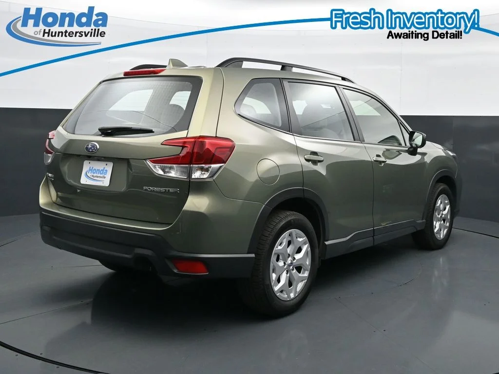 Used 2019 Jasper Green Metallic Subaru Base image 10