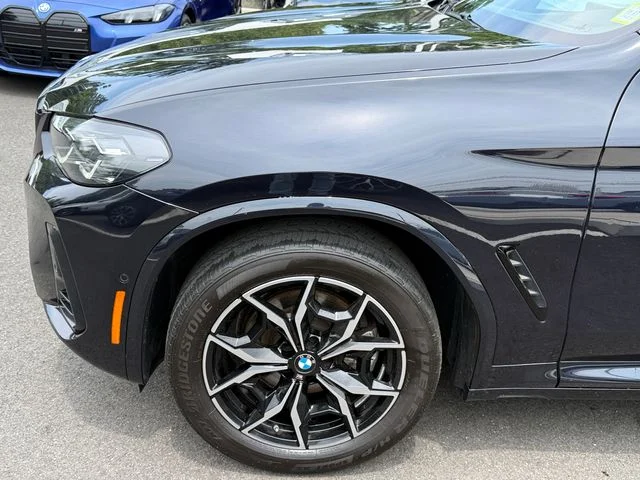 Used 2023 Carbon Black Metallic BMW xDrive30i image 9