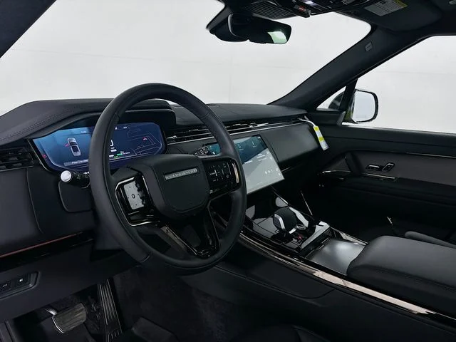 New 2026 Black Land Rover Dynamic SE image 9